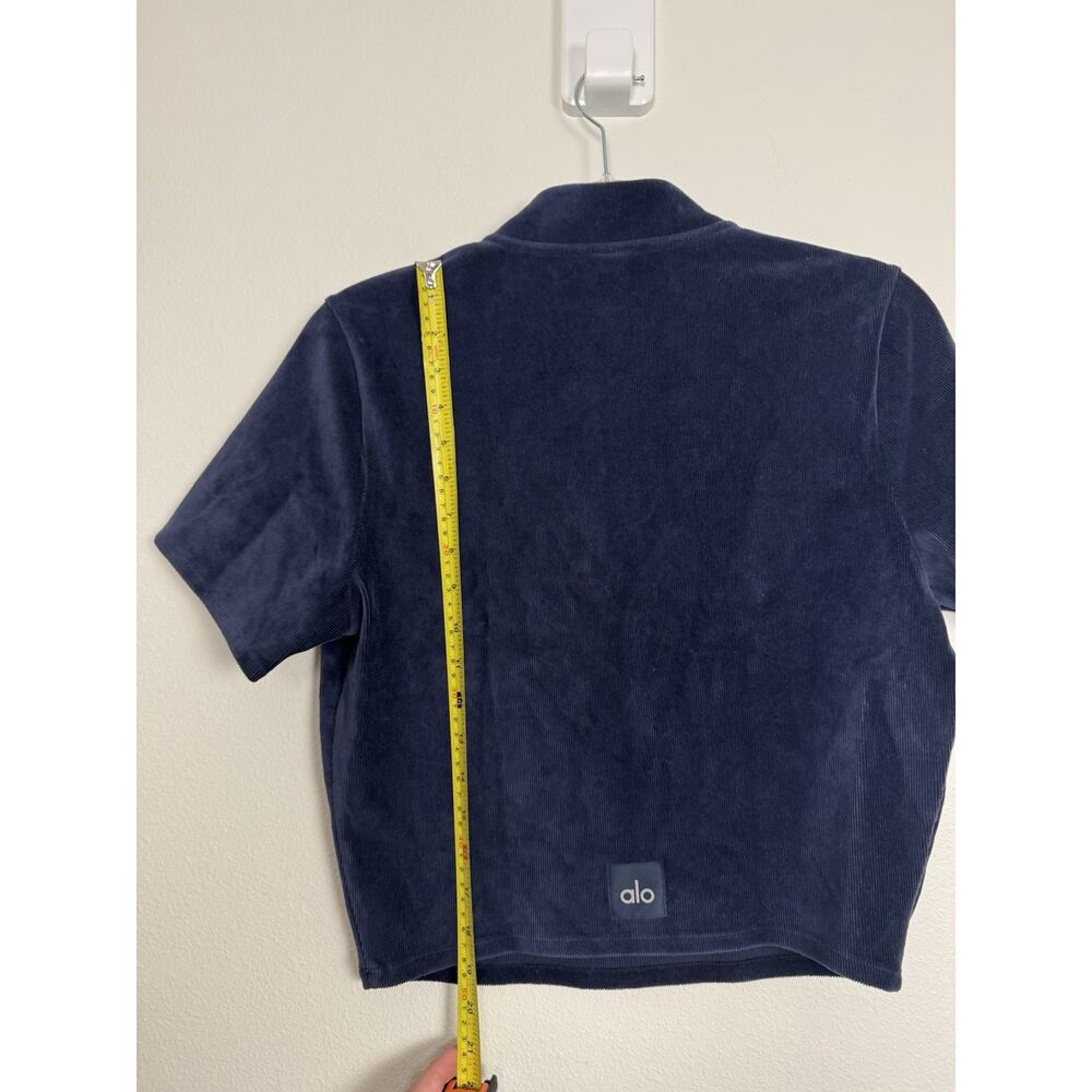 Alo Sweatshirt Cropped Micro Corduroy Winter Break Mock Neck Top Navy - Large - Picture 6 of 7